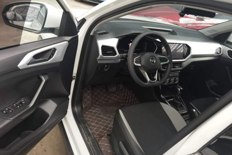 Used Volkswagen Tacqua 2021 1.5L Automatic Yue Zhi Lian Edition Driver Seat