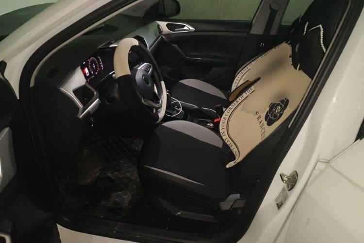 Used Volkswagen Tacqua 2021 1.5L Automatic 30th Anniversary Edition Driver Seat