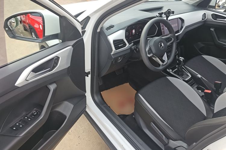 Used Volkswagen Tacqua 2021 1.5L Automatic Yue Zhi Lian Edition Driver Seat