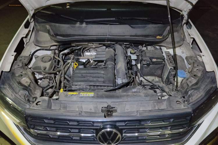 Used Volkswagen Tacqua 2021 280TSI DSG R-Line Connected Version Engine Bay