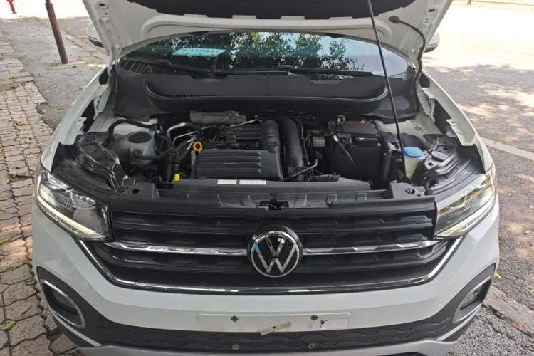 Used Volkswagen Tacqua 2021 200TSI DSG JoyConnect Edition Engine Bay