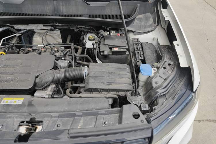 Used Volkswagen Tacqua 2021 1.5L Automatic 30th Anniversary Edition Engine Bay Left