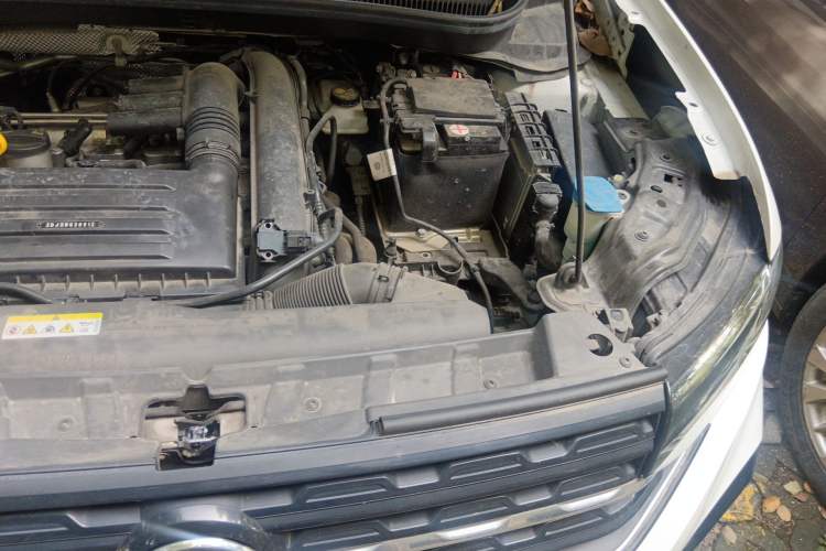 Used Volkswagen Tacqua 2021 280TSI DSG R-Line Connected Version Engine Bay Left