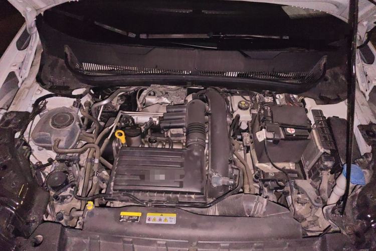 Used Volkswagen Tacqua 2021 280TSI DSG R-Line Connected Version Engine Bay