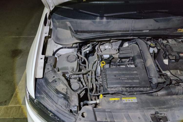 Used Volkswagen Tacqua 2021 280TSI DSG R-Line Connected Version Engine Bay Right