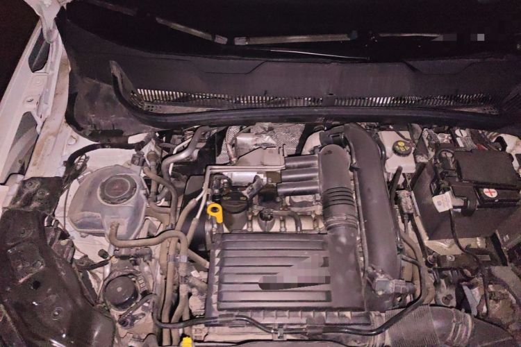 Used Volkswagen Tacqua 2021 280TSI DSG R-Line Connected Version Engine Bay Right