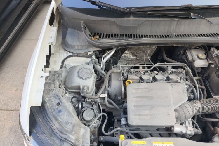 Used Volkswagen Tacqua 2021 1.5L Automatic R-Line Smart Connect Edition Engine Bay Right