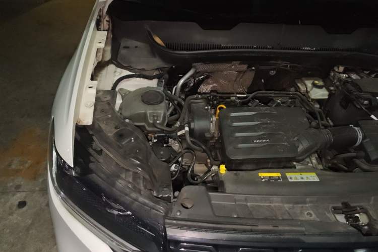 Used Volkswagen Tacqua 2021 1.5L Automatic 30th Anniversary Edition Engine Bay Right