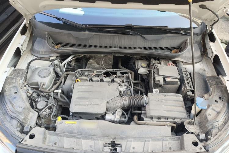 Used Volkswagen Tacqua 2021 1.5L Automatic R-Line Smart Connect Edition Engine Bay