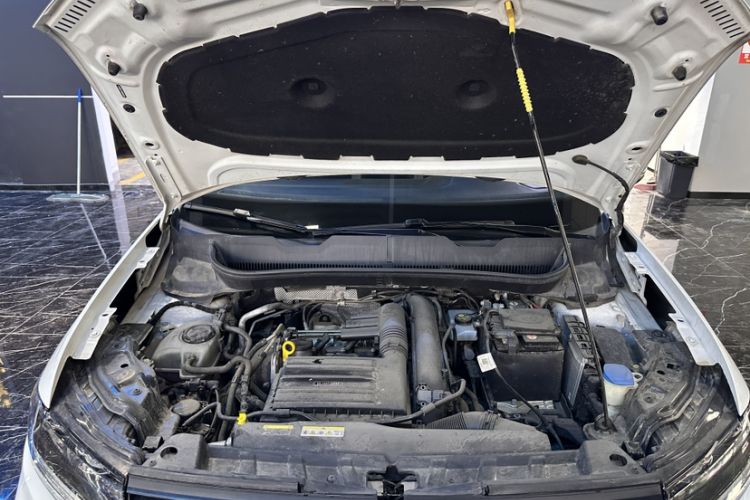 Used Volkswagen Tacqua 2021 280TSI DSG R-Line Connected Version Engine Bay