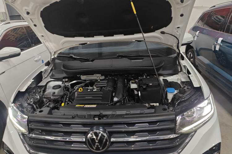 Used Volkswagen Tacqua 2021 280TSI DSG EnjoyPro Smart Connectivity Version Engine Bay