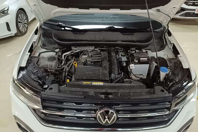 Used Volkswagen Tacqua 2021 200TSI DSG JoyConnect Edition Engine Bay