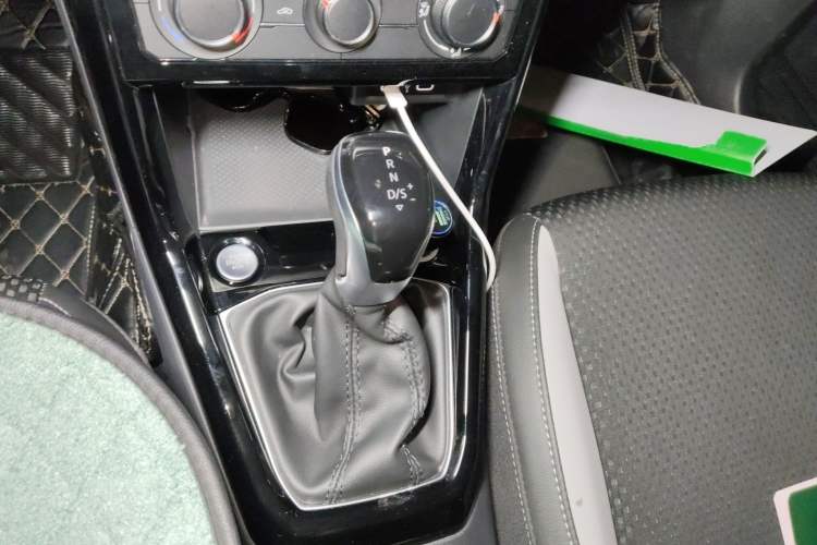 Used Volkswagen Tacqua 2021 1.5L Automatic Yue Zhi Lian Edition Gear Lever