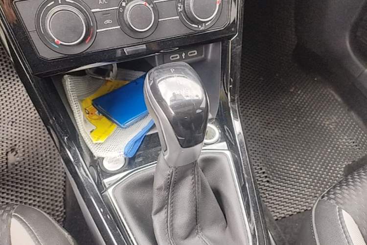 Used Volkswagen Tacqua 2021 1.5L Automatic Yue Zhi Lian Edition Gear Lever