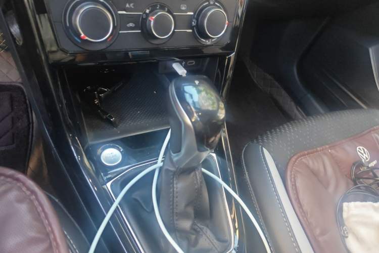 Used Volkswagen Tacqua 2021 1.5L Automatic Yue Zhi Lian Edition Gear Lever