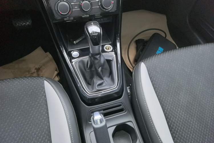 Used Volkswagen Tacqua 2021 1.5L Automatic Yue Zhi Lian Edition Gear Lever