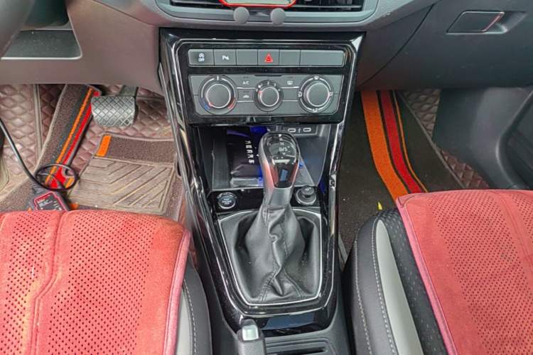 Used Volkswagen Tacqua 2021 1.5L Automatic Yue Zhi Lian Edition Gear Lever