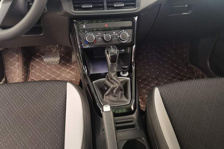 Used Volkswagen Tacqua 2021 1.5L Automatic Yue Zhi Lian Edition Gear Lever