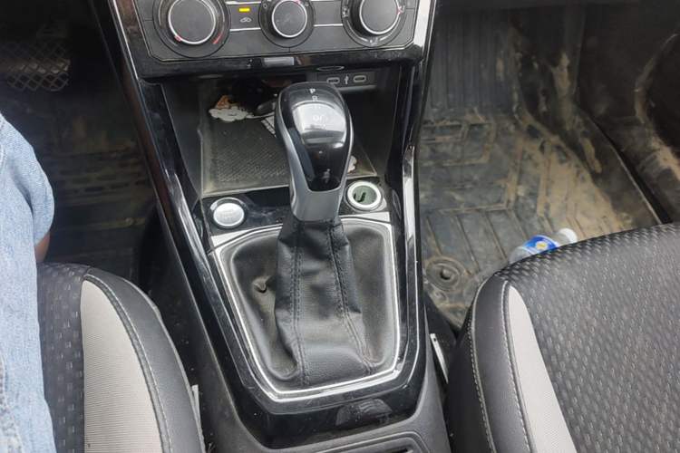 Used Volkswagen Tacqua 2021 1.5L Automatic Yue Zhi Lian Edition Gear Lever