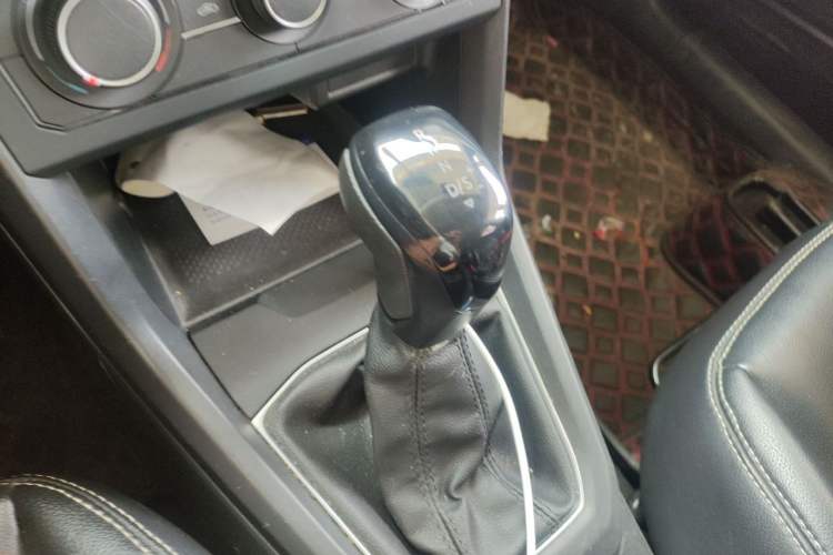 Used Volkswagen Tacqua 2021 1.5L Automatic Shangzhilian Edition Gear Lever