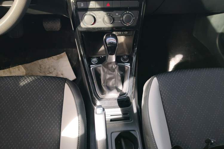 Used Volkswagen Tacqua 2021 1.5L Automatic Yue Zhi Lian Edition Gear Lever