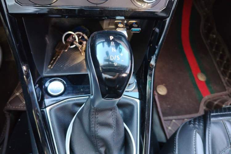 Used Volkswagen Tacqua 2021 1.5L Automatic Yue Zhi Lian Edition Gear Lever