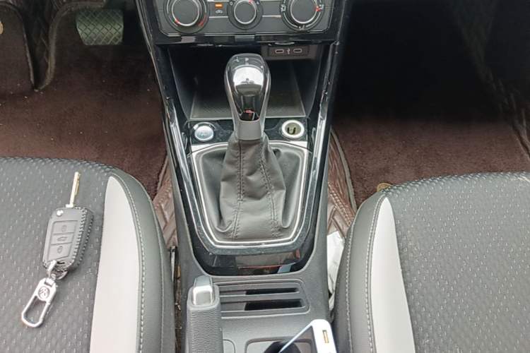 Used Volkswagen Tacqua 2021 1.5L Automatic Yue Zhi Lian Edition Gear Lever