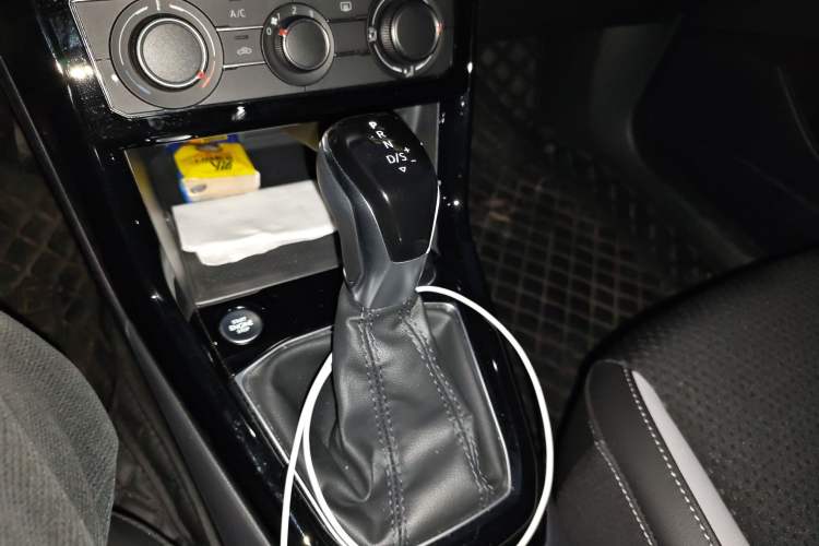 Used Volkswagen Tacqua 2021 1.5L Automatic Yue Zhi Lian Edition Gear Lever