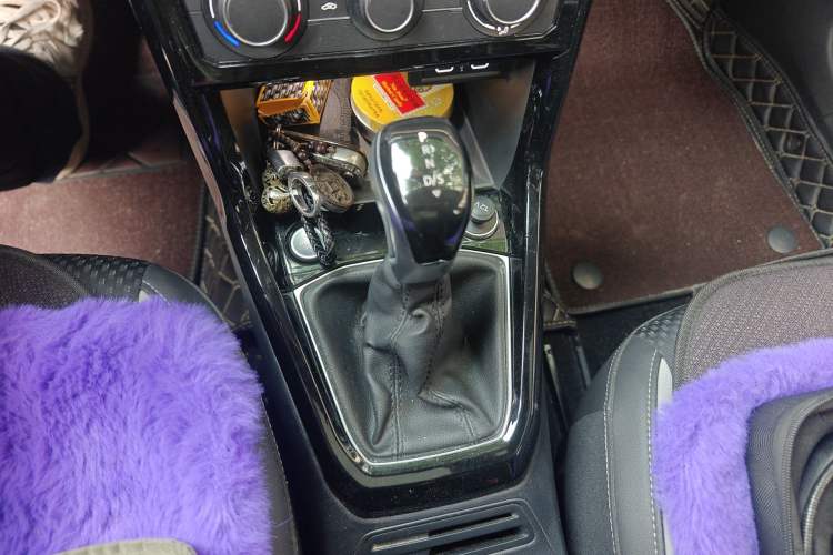 Used Volkswagen Tacqua 2021 1.5L Automatic Yue Zhi Lian Edition Gear Lever