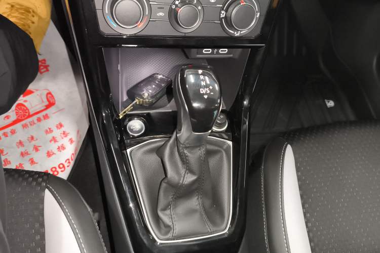 Used Volkswagen Tacqua 2021 1.5L Automatic Yue Zhi Lian Edition Gear Lever