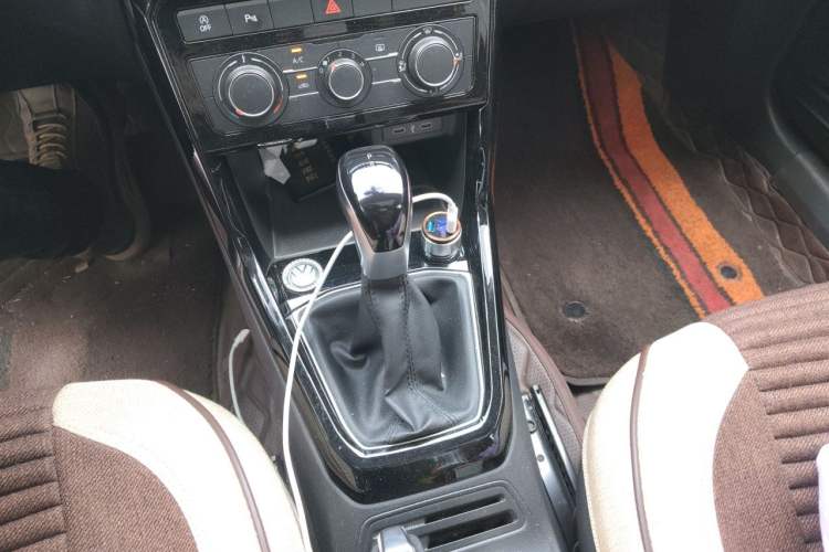 Used Volkswagen Tacqua 2021 1.5L Automatic Yue Zhi Lian Edition Gear Lever