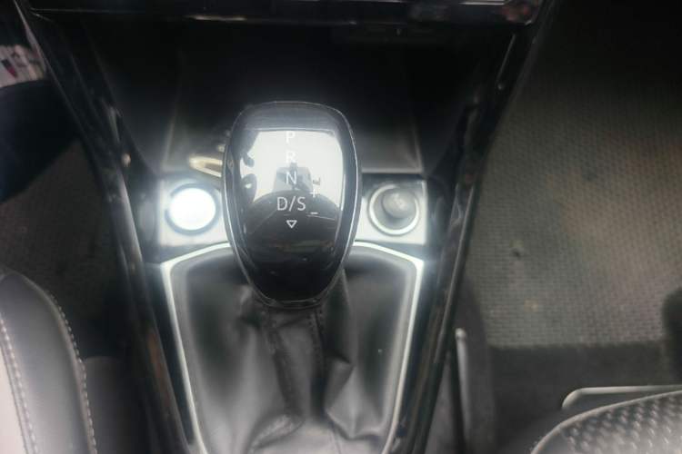 Used Volkswagen Tacqua 2021 1.5L Automatic 30th Anniversary Edition Gear Lever