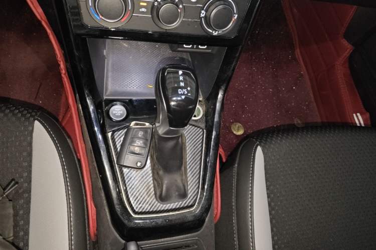 Used Volkswagen Tacqua 2021 1.5L Automatic Yue Zhi Lian Edition Gear Lever