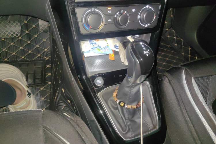 Used Volkswagen Tacqua 2021 1.5L Automatic Yue Zhi Lian Edition Gear Lever