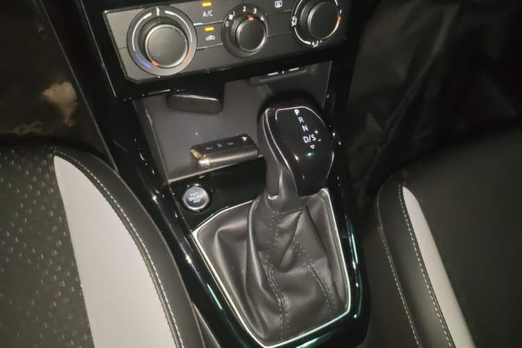 Used Volkswagen Tacqua 2021 1.5L Automatic Yue Zhi Lian Edition Gear Lever