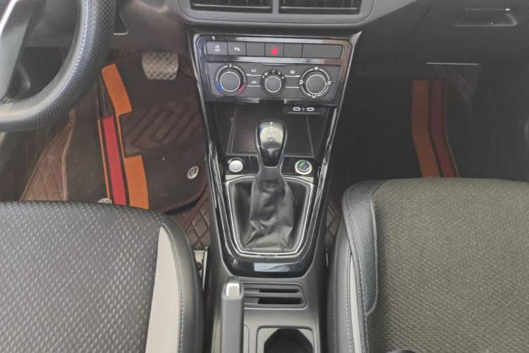 Used Volkswagen Tacqua 2021 1.5L Automatic Yue Zhi Lian Edition Gear Lever