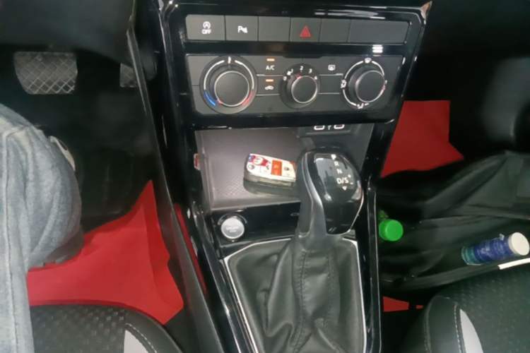 Used Volkswagen Tacqua 2021 1.5L Automatic Yue Zhi Lian Edition Gear Lever