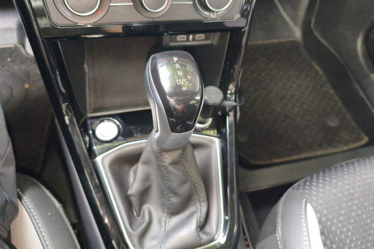 Used Volkswagen Tacqua 2021 1.5L Automatic Yue Zhi Lian Edition Gear Lever