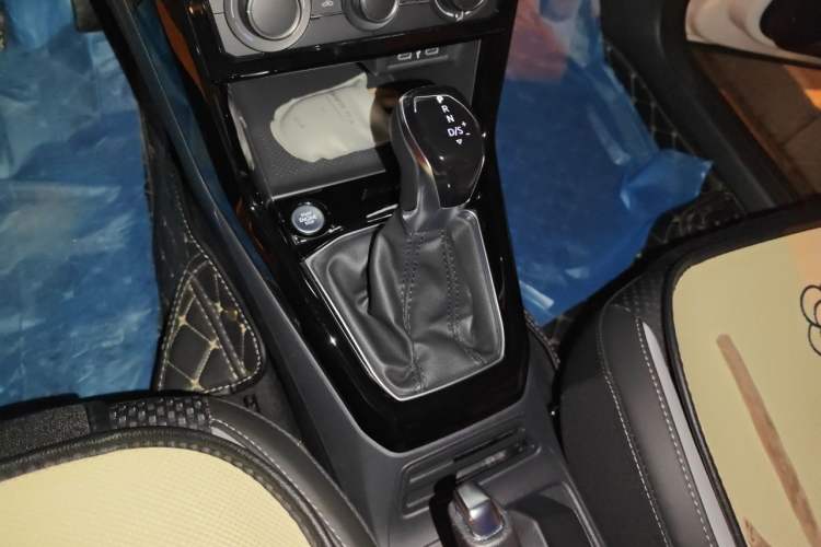 Used Volkswagen Tacqua 2021 1.5L Automatic Yue Zhi Lian Edition Gear Lever