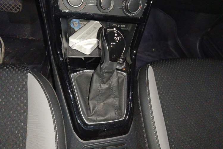 Used Volkswagen Tacqua 2021 1.5L Automatic Yue Zhi Lian Edition Gear Lever