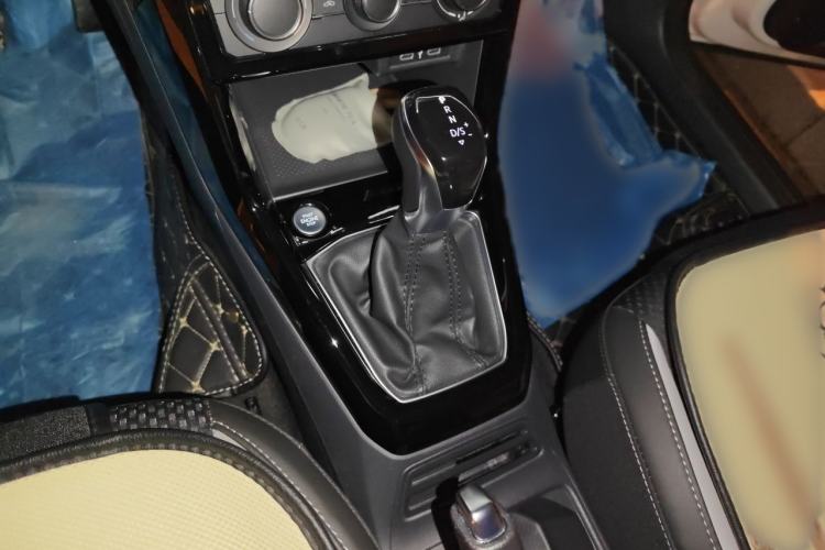 Used Volkswagen Tacqua 2021 1.5L Automatic Yue Zhi Lian Edition Gear Lever