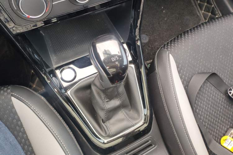 Used Volkswagen Tacqua 2021 1.5L Automatic Yue Zhi Lian Edition Gear Lever