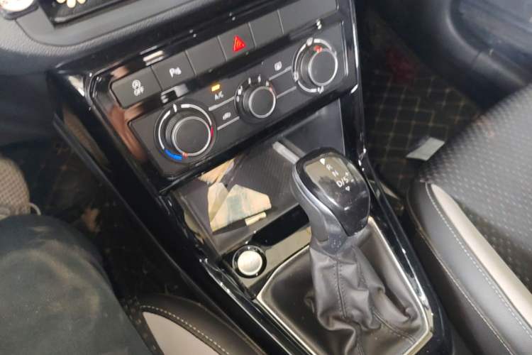 Used Volkswagen Tacqua 2021 1.5L Automatic Yue Zhi Lian Edition Gear Lever
