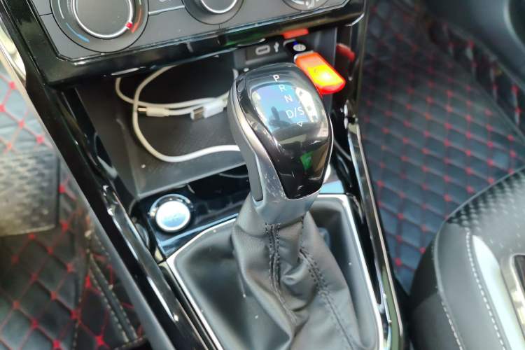 Used Volkswagen Tacqua 2021 1.5L Automatic Yue Zhi Lian Edition Gear Lever