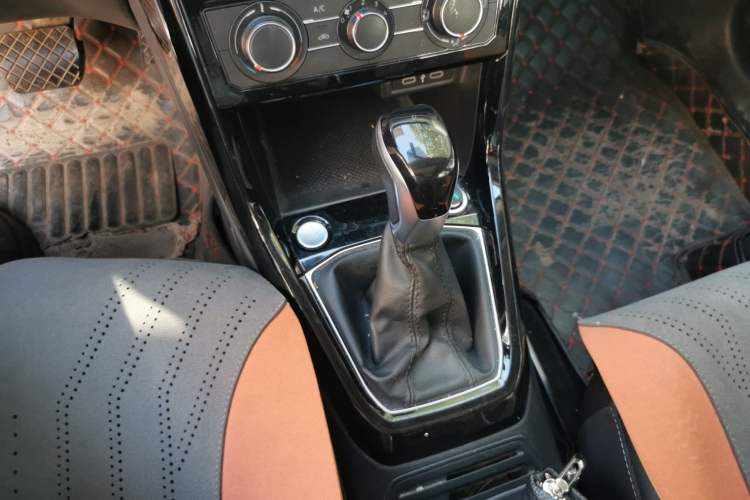 Used Volkswagen Tacqua 2021 1.5L Automatic Yue Zhi Lian Edition Gear Lever