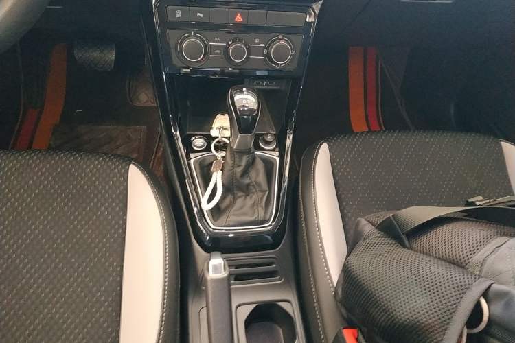 Used Volkswagen Tacqua 2021 1.5L Automatic Yue Zhi Lian Edition Gear Lever