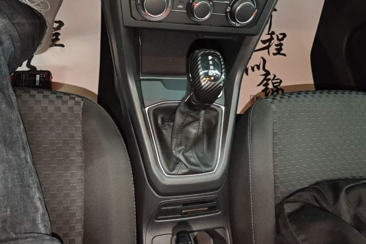 Used Volkswagen Tacqua 2021 1.5L Automatic Shangzhilian Edition Gear Lever