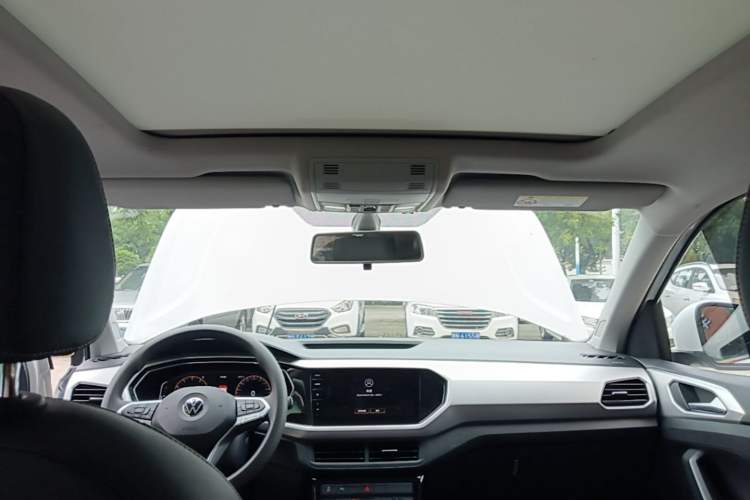 Used Volkswagen Tacqua 2021 1.5L Automatic Yue Zhi Lian Edition Headliner