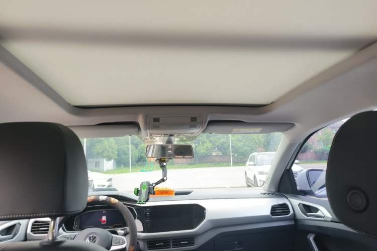 Used Volkswagen Tacqua 2021 1.5L Automatic Yue Zhi Lian Edition Headliner