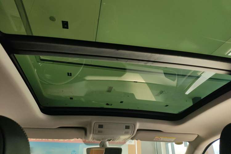 Used Volkswagen Tacqua 2021 280TSI DSG EnjoyPro Smart Connectivity Version Headliner